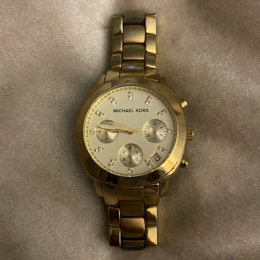 **SOLD ELSEWHERE** Michael Kors - Gold Women’s Watch w/ Light Face